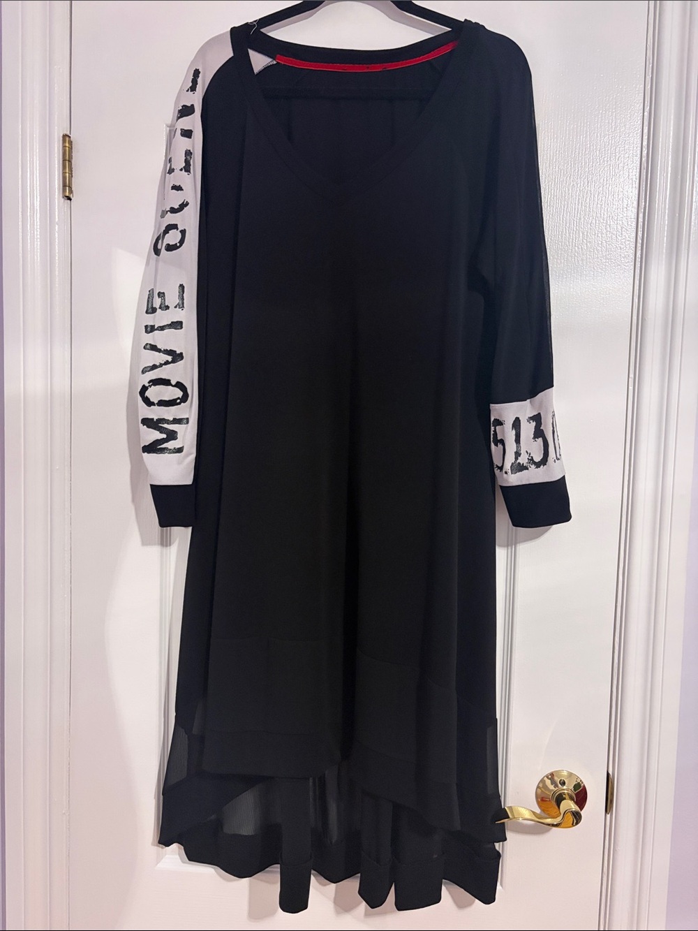 Mat fashion Black Long Sleeve V-Neck Women's Dress with White Graphic Sleeves